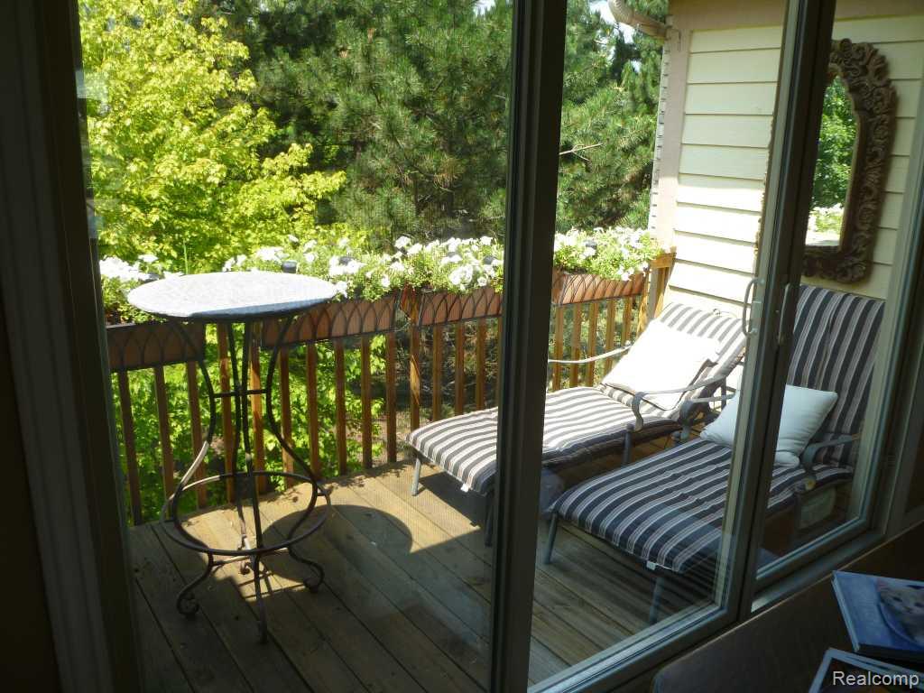 722 S Milford Road, Milford, MI 48381 — Photo 9