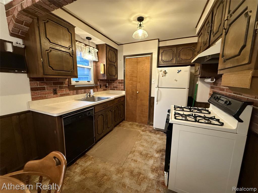 8309 Rosedale Boulevard, Allen Park, MI 48101 — Photo 8