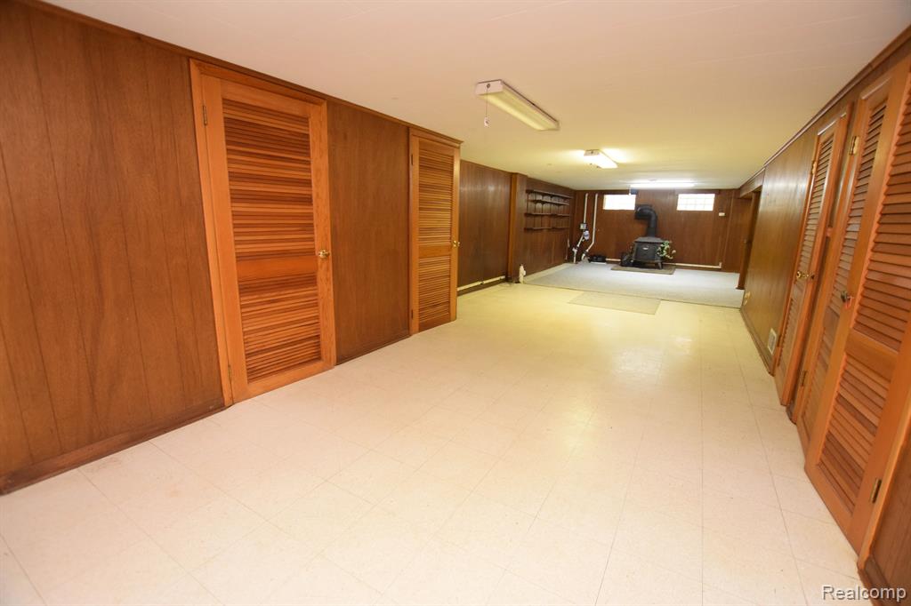2114 NEEDHAM Road, Ann Arbor, MI 48104 — Photo 17