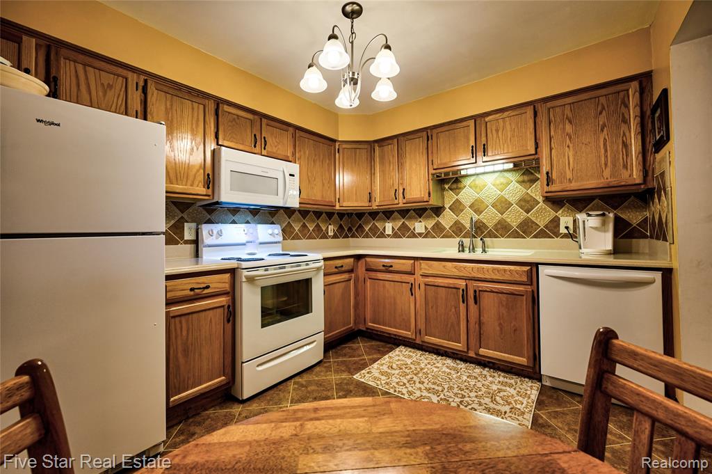 61051 Greenwood Drive, South Lyon, MI 48178 — Photo 16