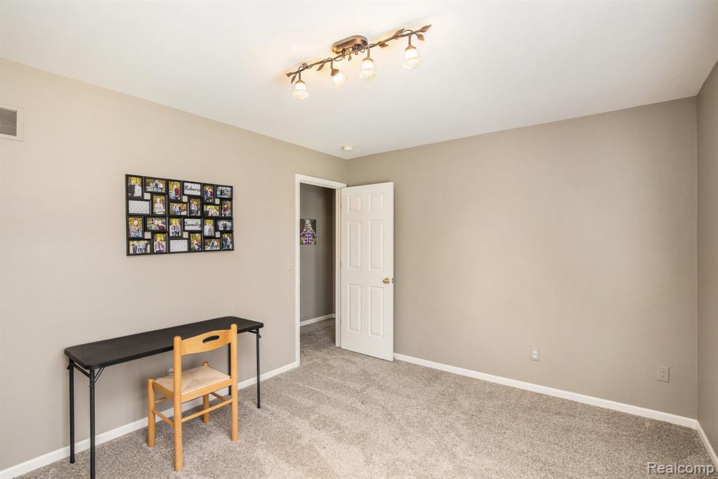 4190 Derry Court, Oakland, MI 48306 — Photo 45