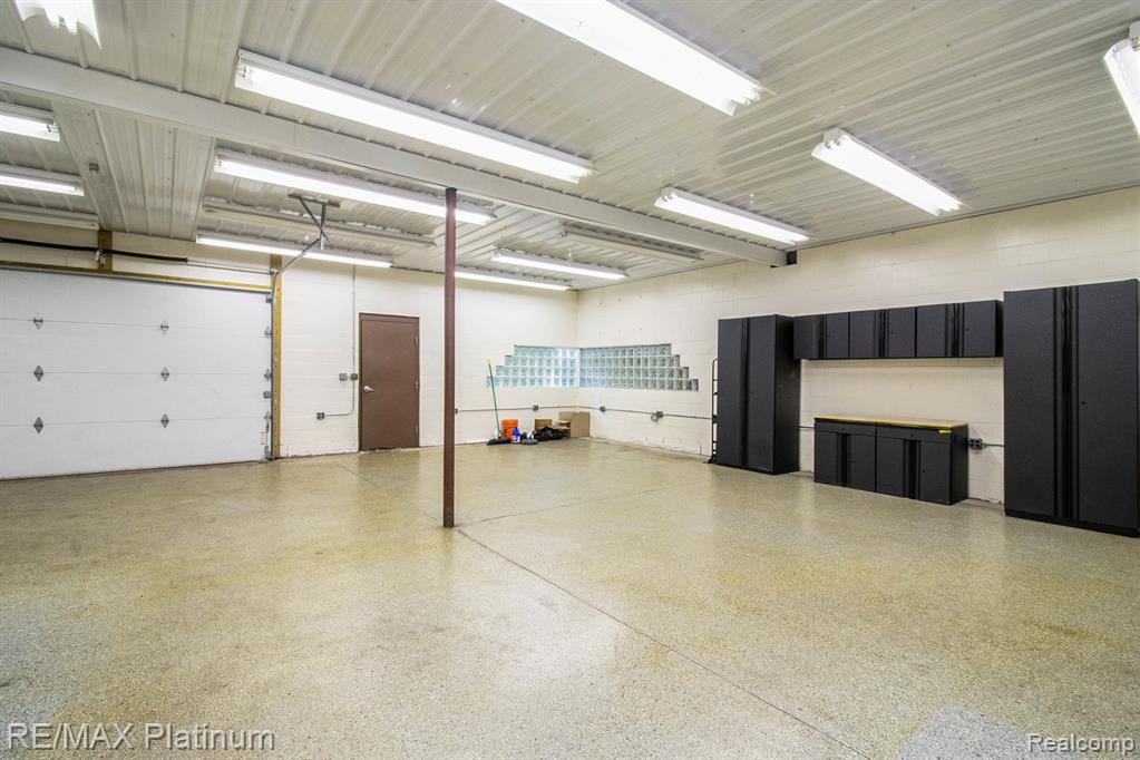 4352 Fenton Road, Hartland, MI 48353 — Photo 32