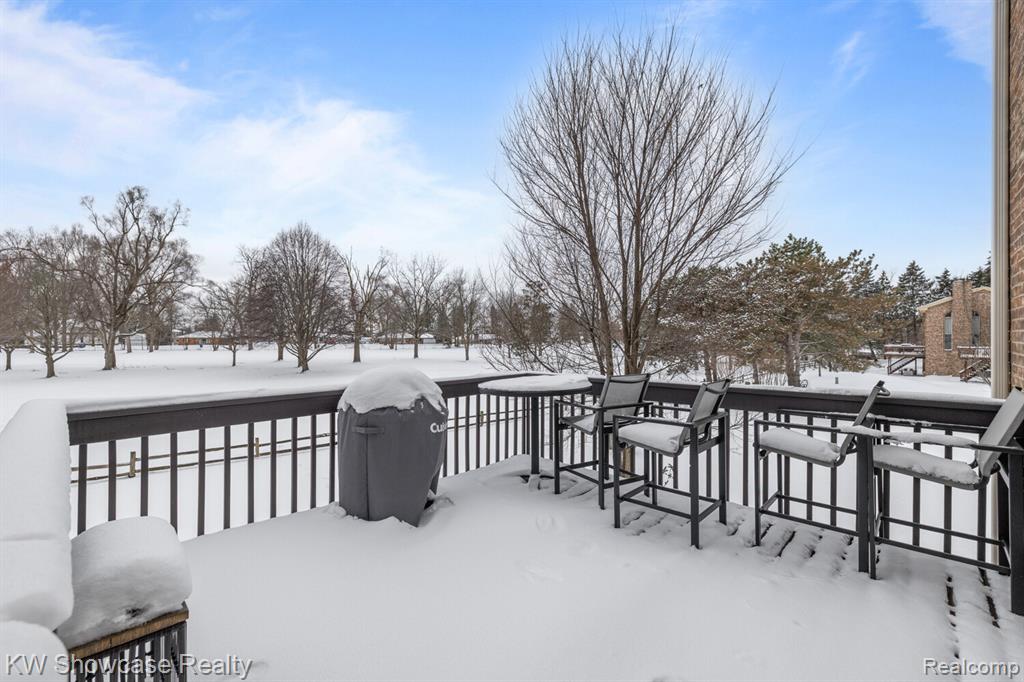 4687 Fairway Court, Waterford, MI 48328 — Photo 45