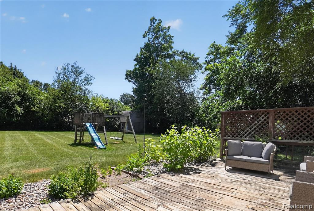 508 Deland Road, Flushing, MI 48433 — Photo 35