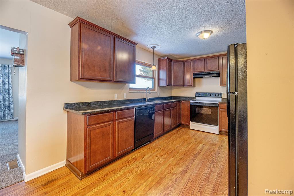 5123 MILL WHEEL Drive, Grand Blanc, MI 48439 — Photo 7
