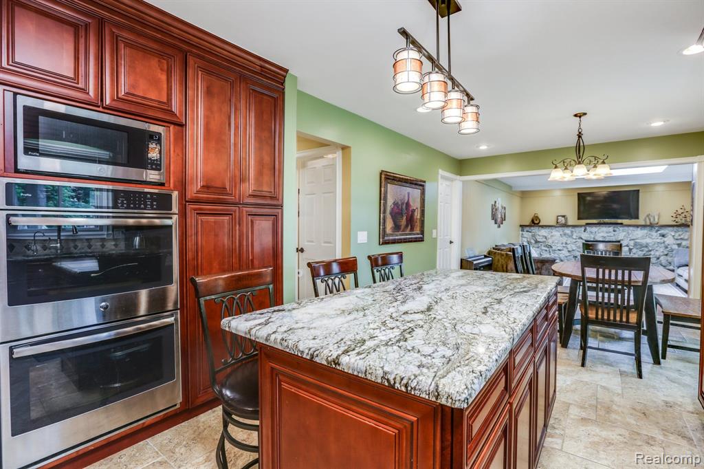 48124 LIBERTY Drive, Shelby Twp, MI 48315 — Photo 8