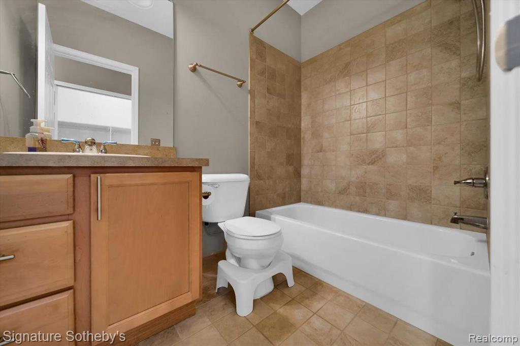 649 VINEWOOD Street, Wyandotte, MI 48192 — Photo 19