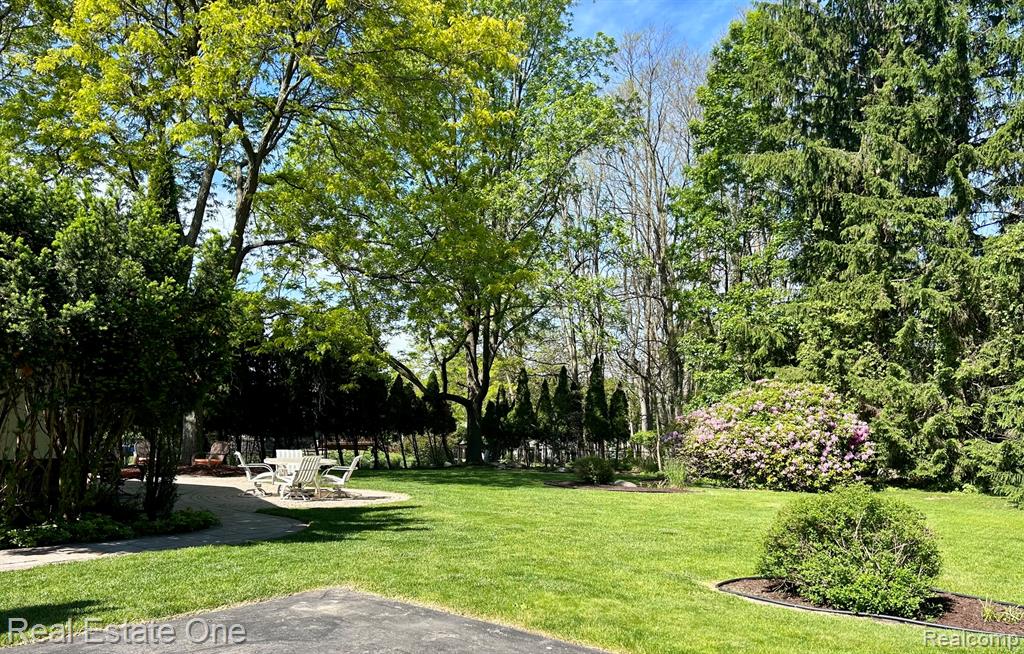 8019 Deerwood Road, Clarkston, MI 48348 — Photo 4