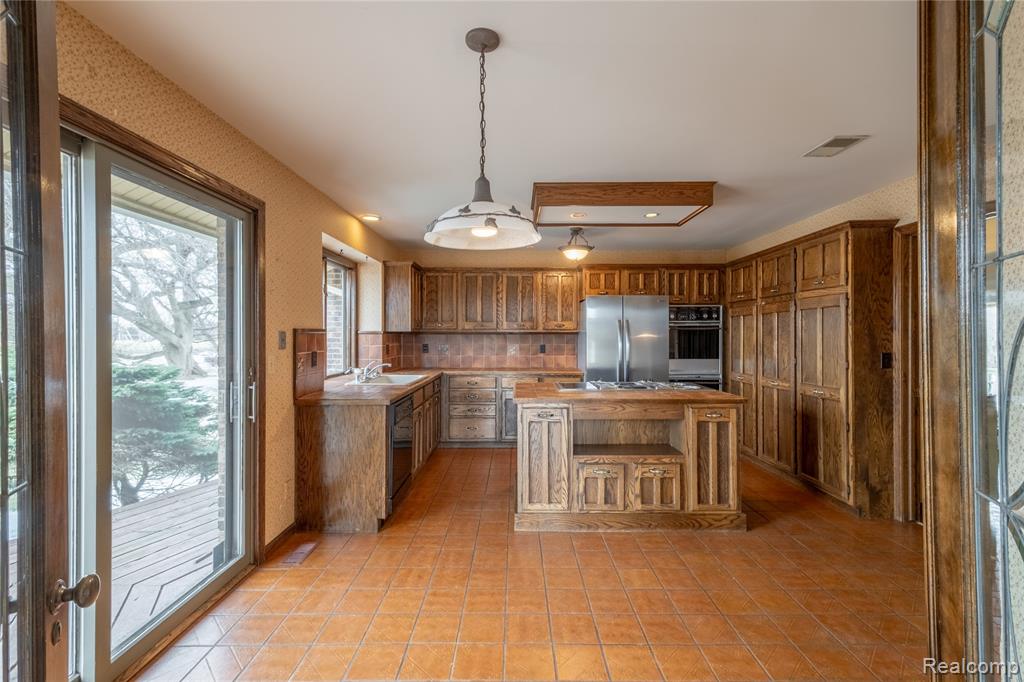 3155 Beech Tree Lane, Flushing, MI 48433 — Photo 9