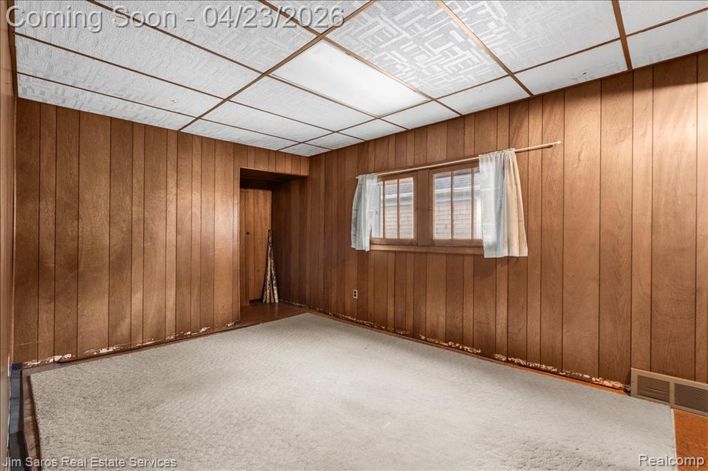 1053 Wayburn Street, Grosse Pointe, MI 48230 — Photo 12