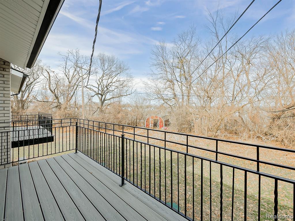 178 Summit View Court, White Lake, MI — Photo 24