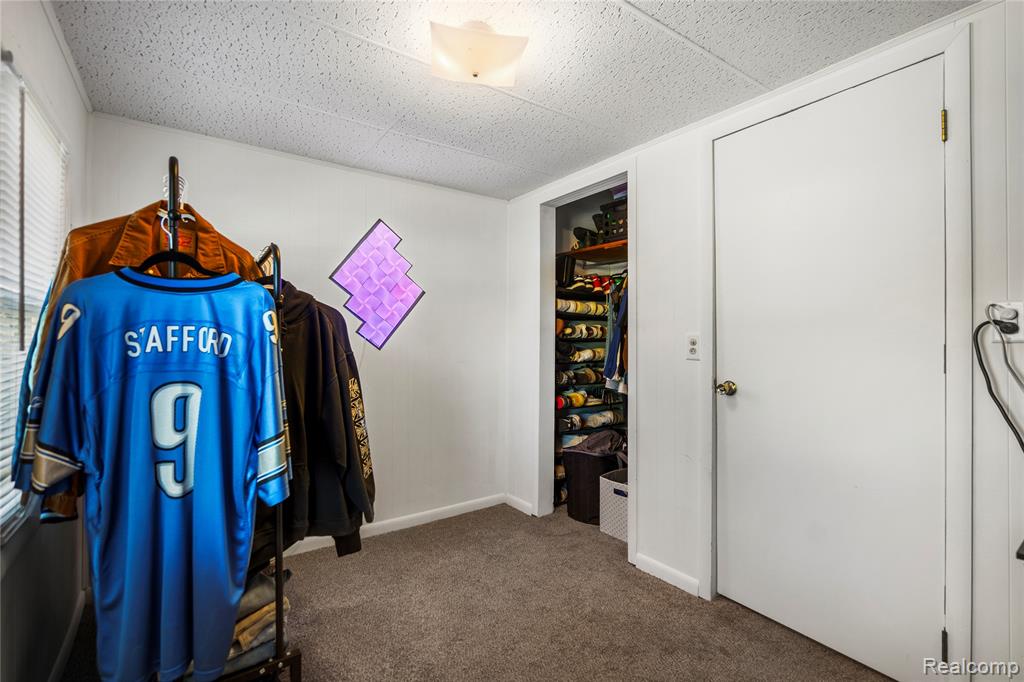 6511 Crest Drive, Waterford, MI 48329 — Photo 13