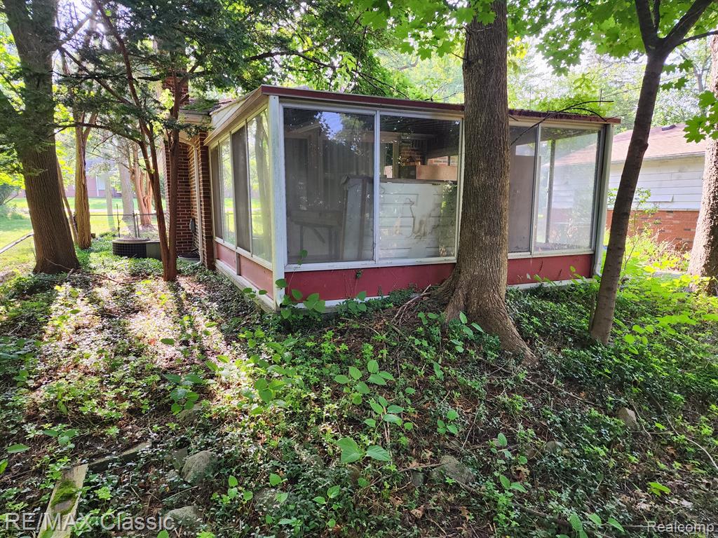 3740 SHADY BEACH Boulevard, Orchard Lake Village, MI 48324 — Photo 5