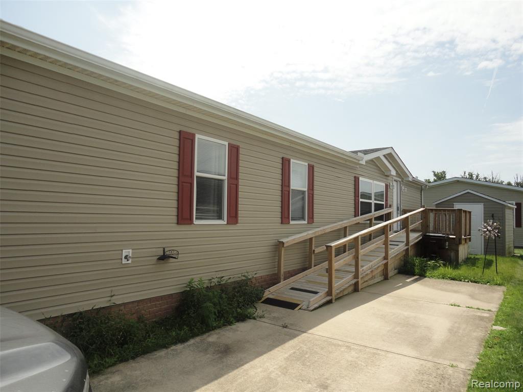 13463 Pear Street, Carleton, MI 48117 — Photo 2
