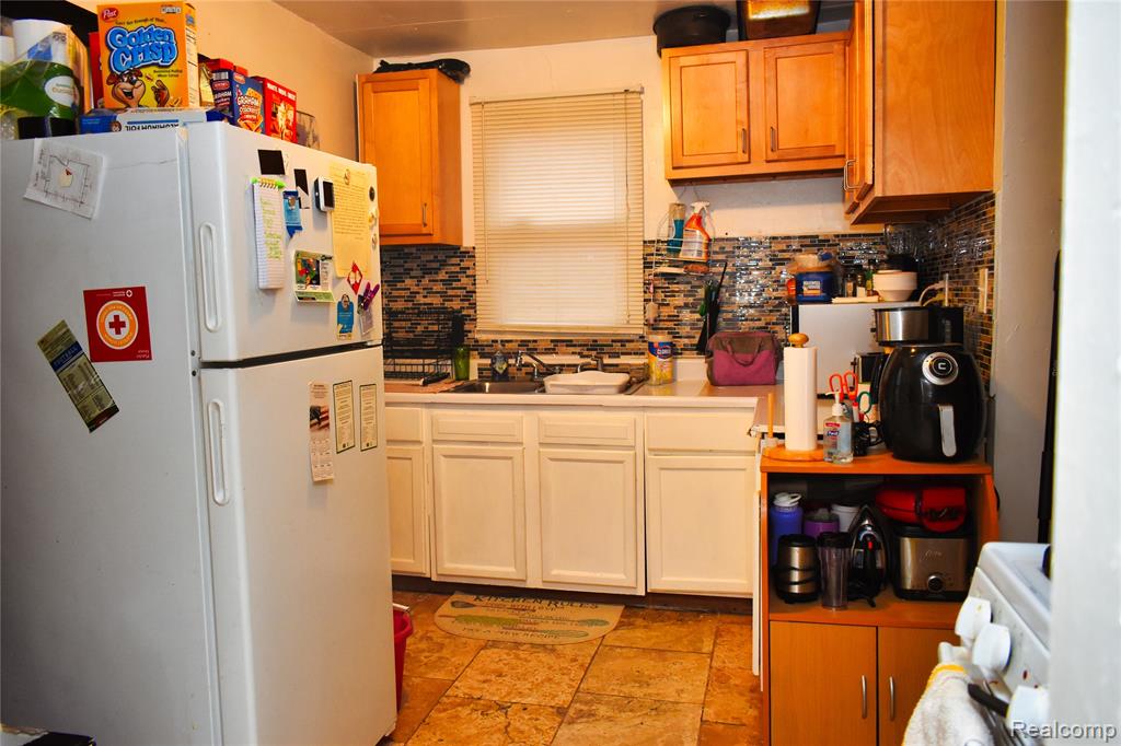 3985 Somerset Avenue, Detroit, MI 48224 — Photo 3