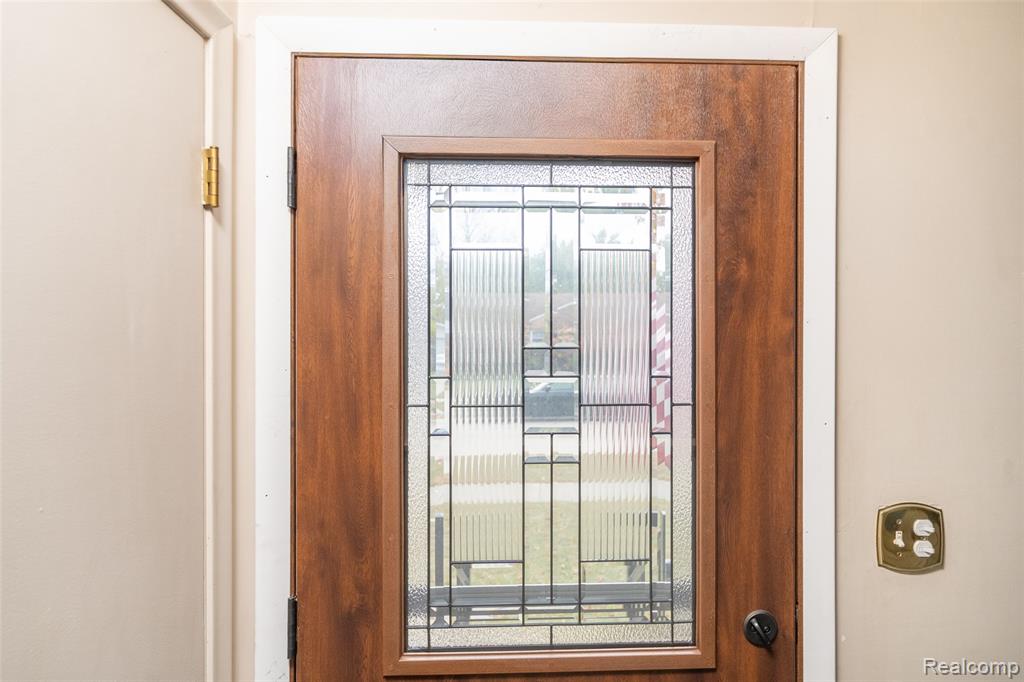 5247 Lyons Circle S, Warren, MI 48092 — Photo 39