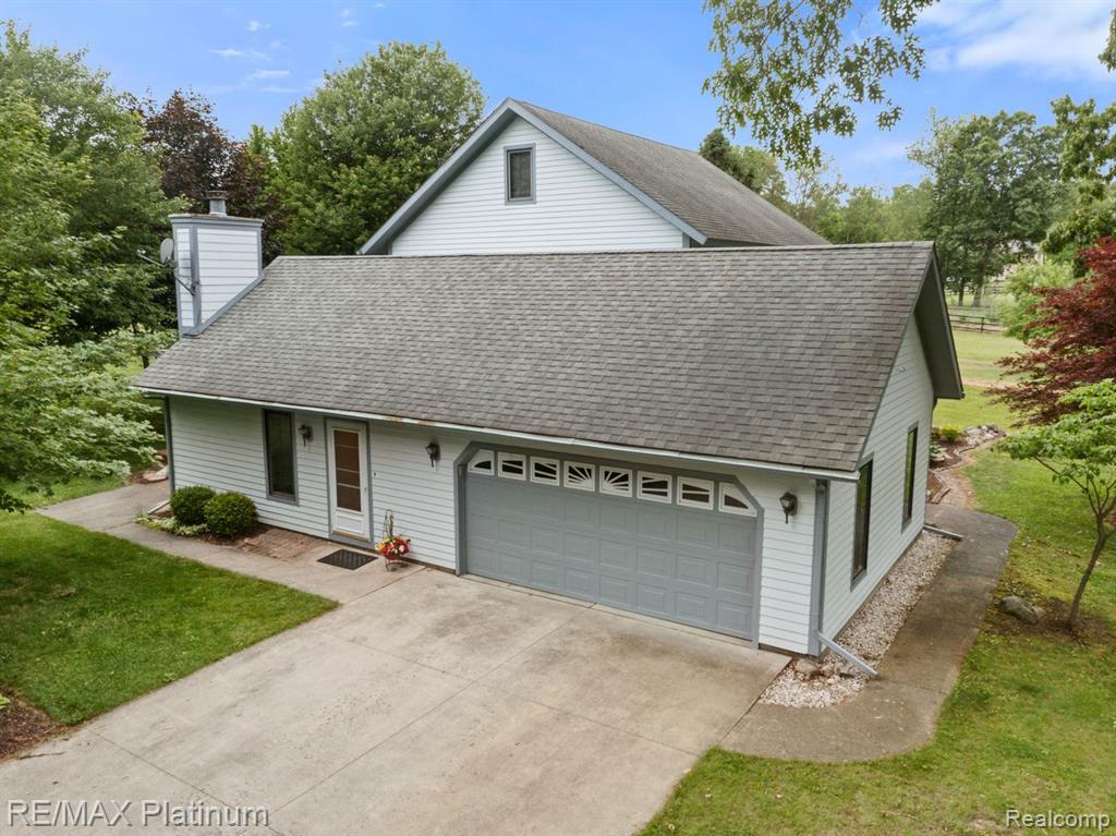 12902 Autumn Ridge Court, Milford, MI 48380 — Photo 57