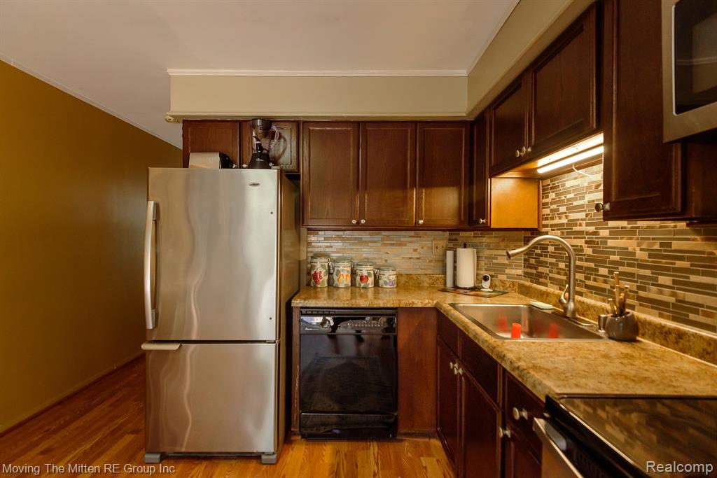 502 Estrada Drive, Belleville, MI 48111 — Photo 7