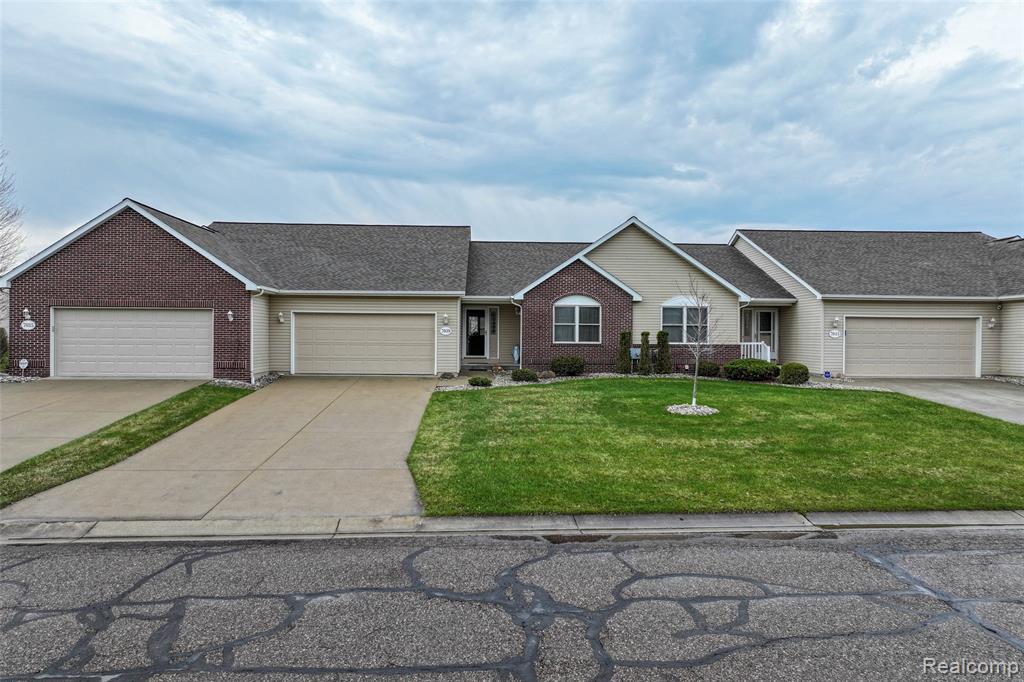 7039 Rosewood Drive, Flushing, MI 48433