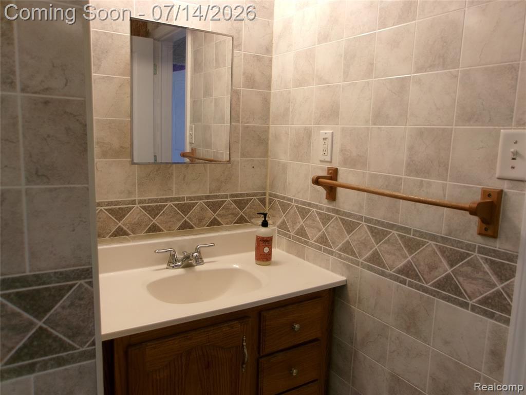 5620 Hipp Street, Dearborn Heights, MI 48125 — Photo 5