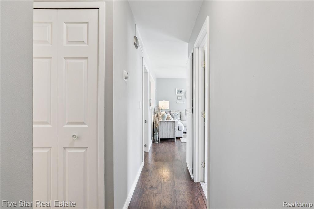 43592 Champlain Court, Canton, MI 48188 — Photo 17