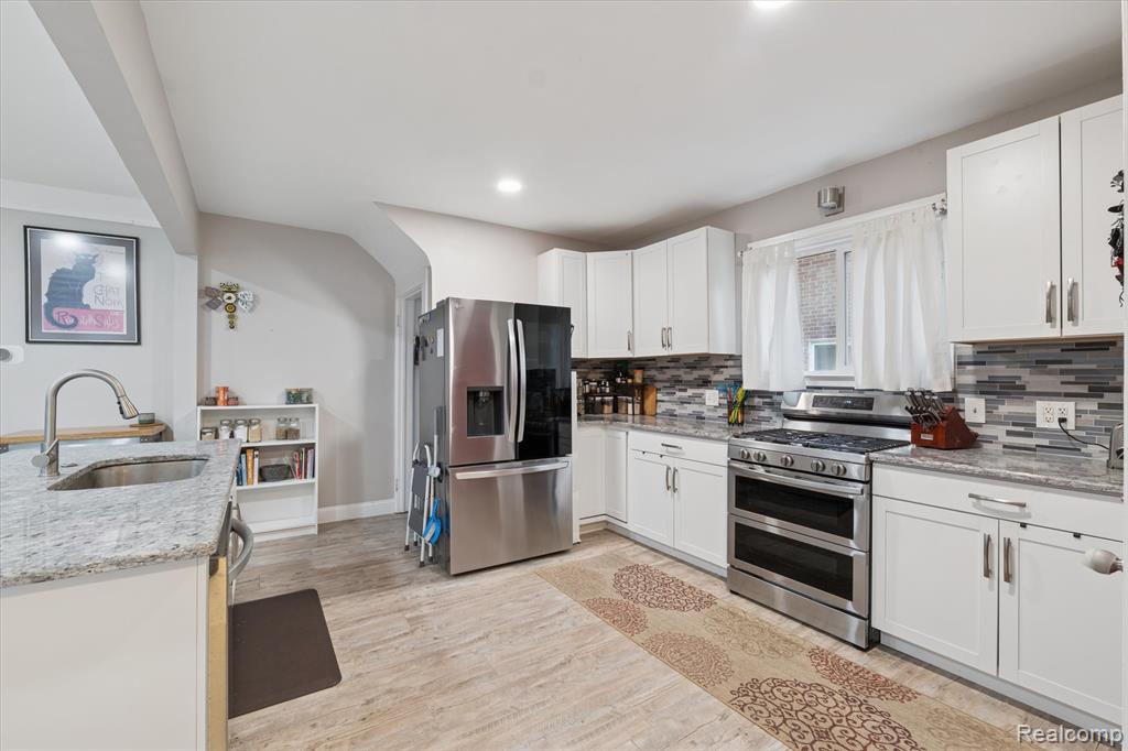 4645 Devonshire Road, Detroit, MI 48224 — Photo 11