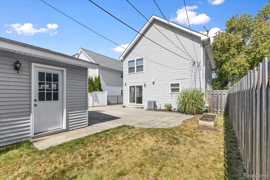 528 Marlin Avenue, Royal Oak, MI 48067 — Photo 28