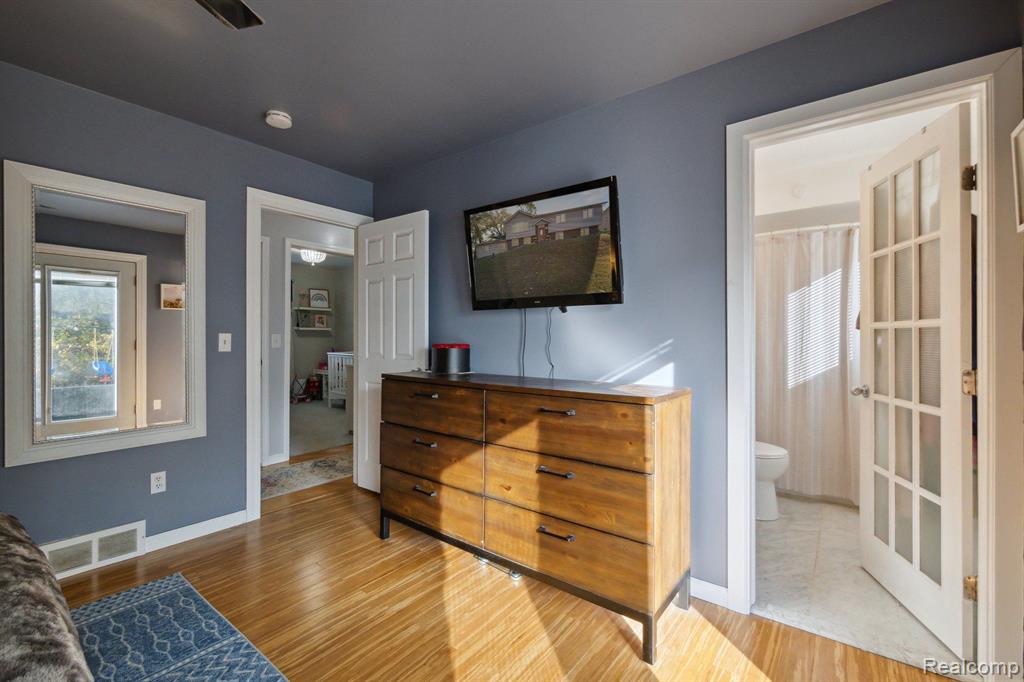 655 FERNDALE Avenue, Lake Orion, MI 48362 — Photo 13