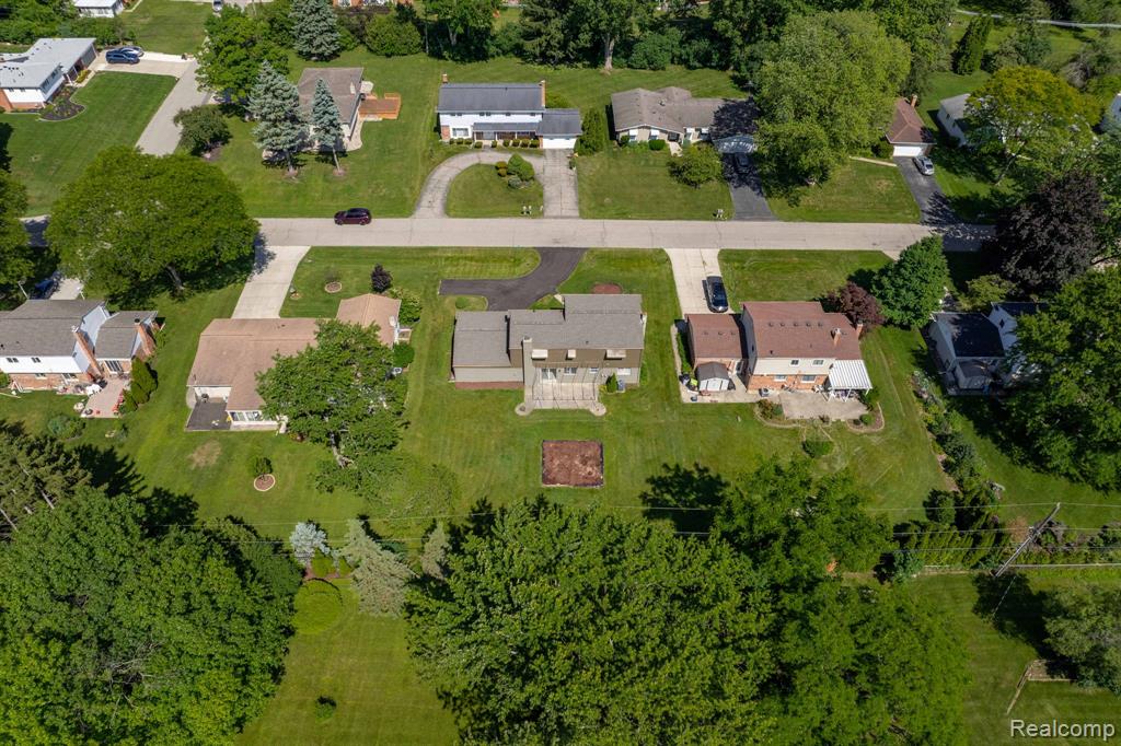 6780 Lee Crest Drive, West Bloomfield, MI — Photo 69
