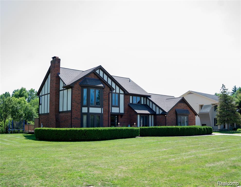 6651 Arlington Drive, West Bloomfield, MI — Photo 10