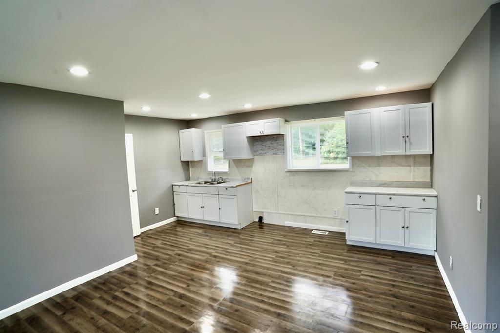 5383 NASSER Street, Flint, MI 48505 — Photo 13