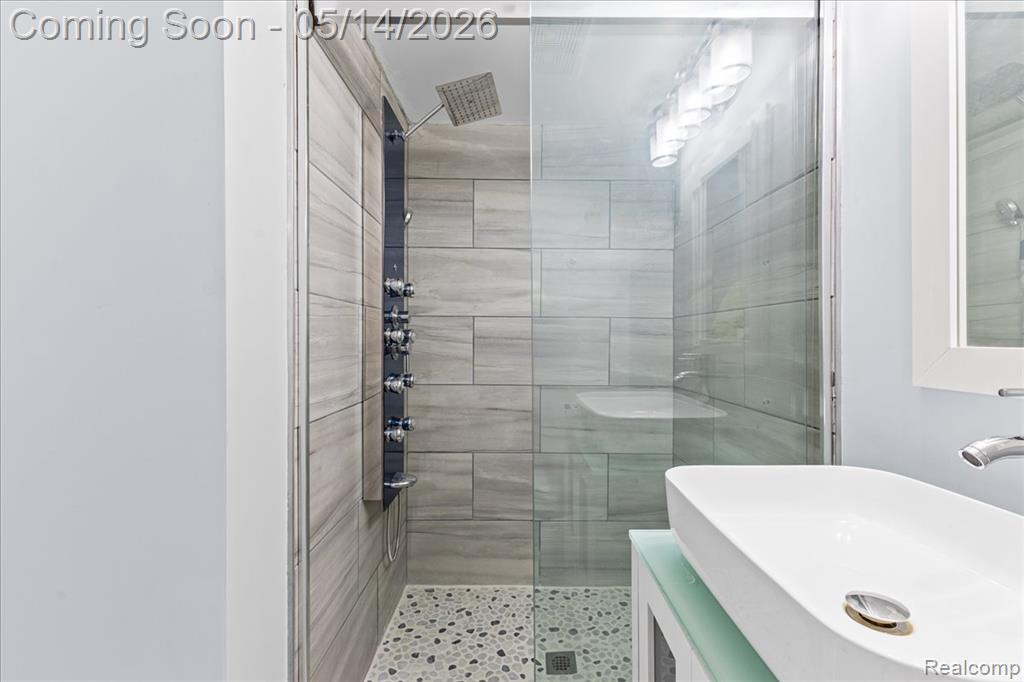 8435 Nightingale Street, Dearborn Heights, MI 48127 — Photo 20
