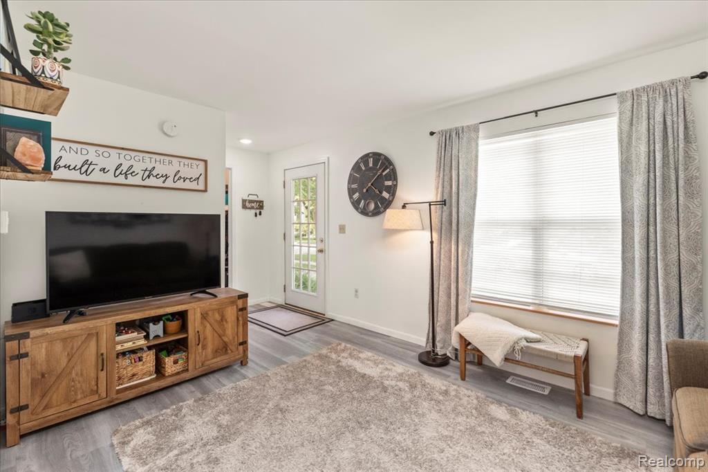 501 Front Street, Holly, MI 48442 — Photo 11