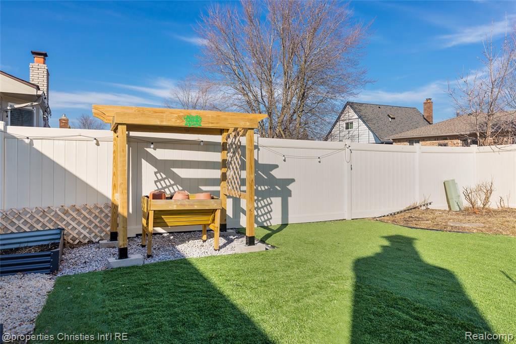 47192 Sanborn Drive, Macomb, MI 48044 — Photo 36