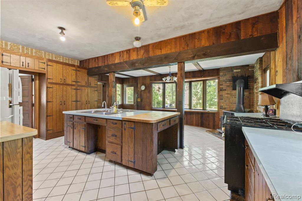5390 Oak Hill Road, Clarkston, MI 48348 — Photo 16