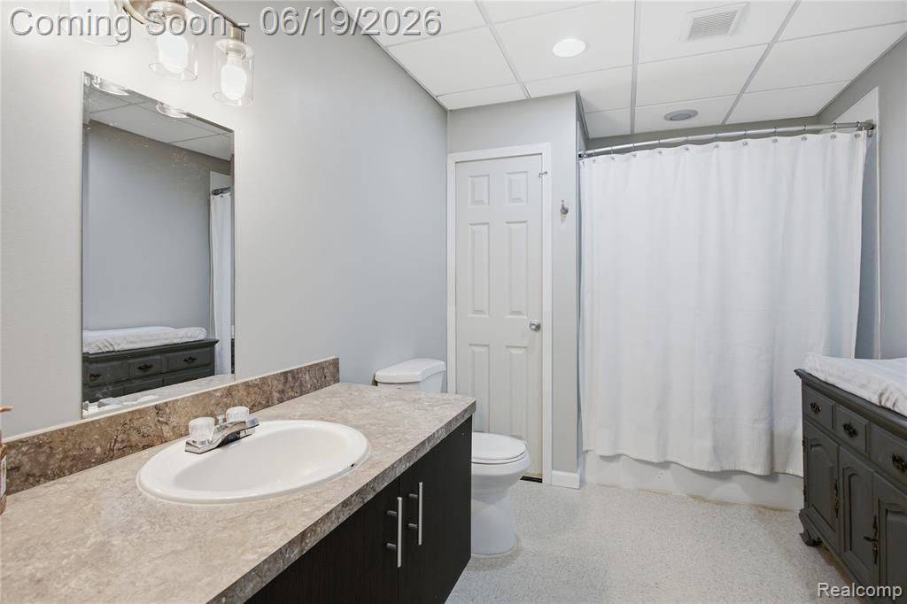5739 Suntar Valley Drive, Fowlerville, MI 48836 — Photo 17