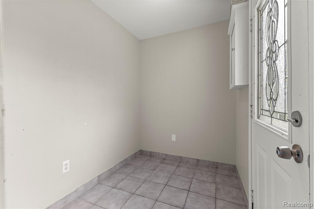 7139 Centralia Street, Dearborn Heights, MI 48127 — Photo 23