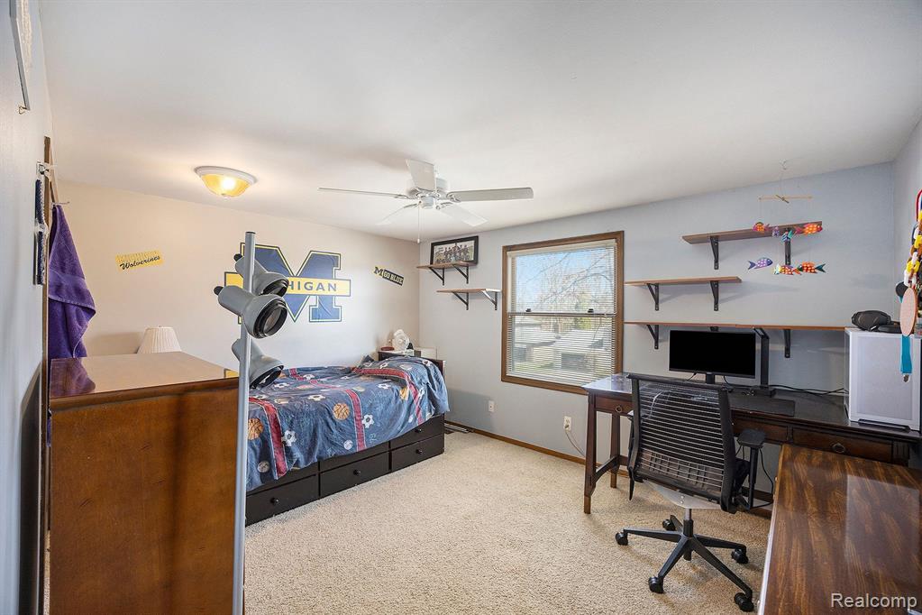 779 MEDINAH Drive, Rochester Hills, MI 48309 — Photo 32