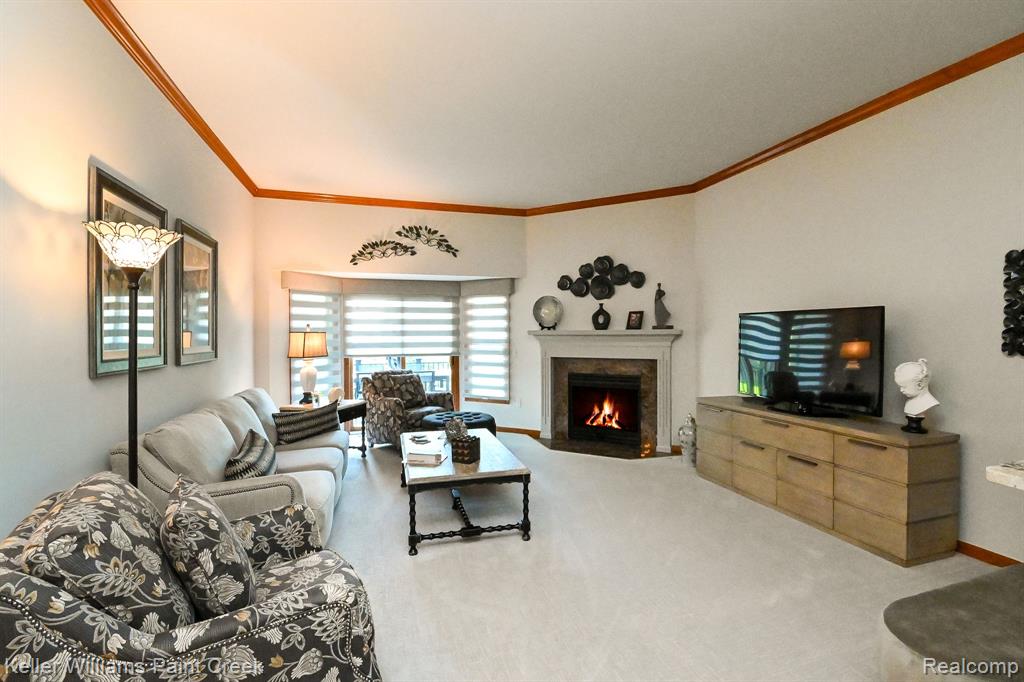 4442 WISTERIA Court, Warren, MI 48092 — Photo 6
