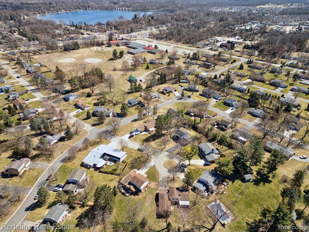8272 W Huron Court, White Lake, MI — Photo 40