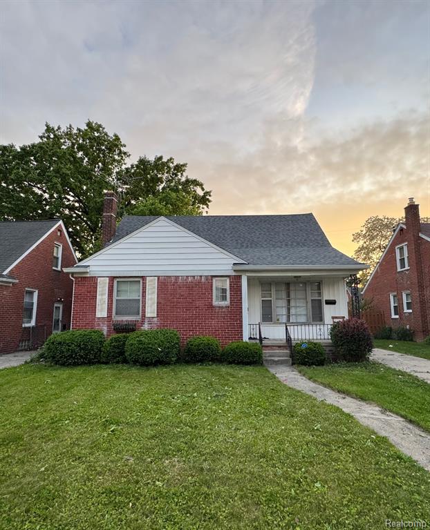 8233 GRAYFIELD Street, Dearborn Heights, MI 48127 — front exterior