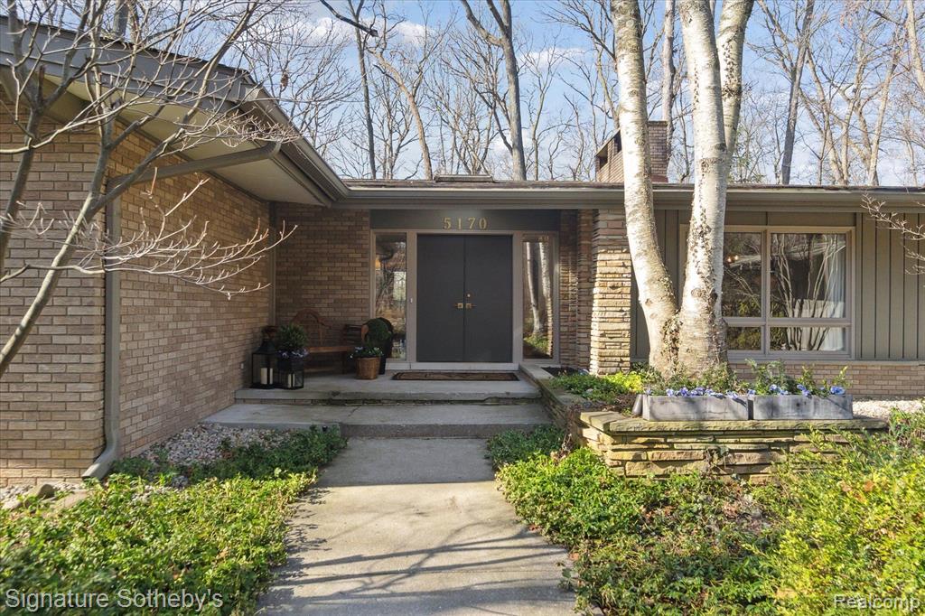 5170 TOOTMOOR Road, Bloomfield Hills, MI 48302 — Photo 2