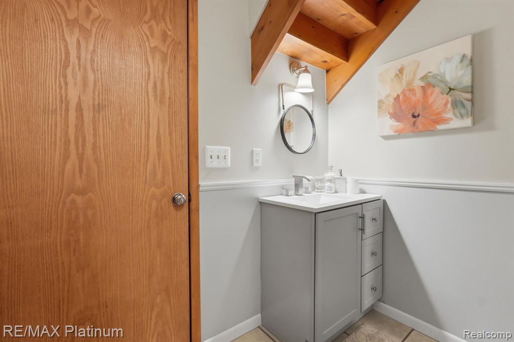 15921 W M 36, Pinckney, MI 48169 — Photo 21