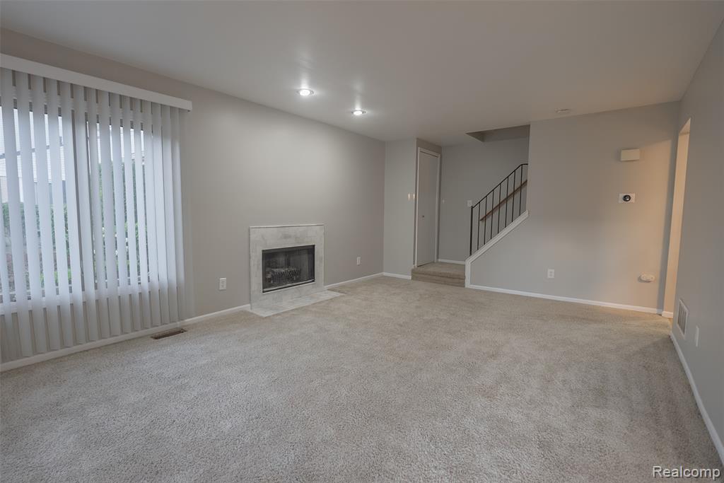 44613 New Hampshire Drive, Clinton Twp, MI 48038 — Photo 5