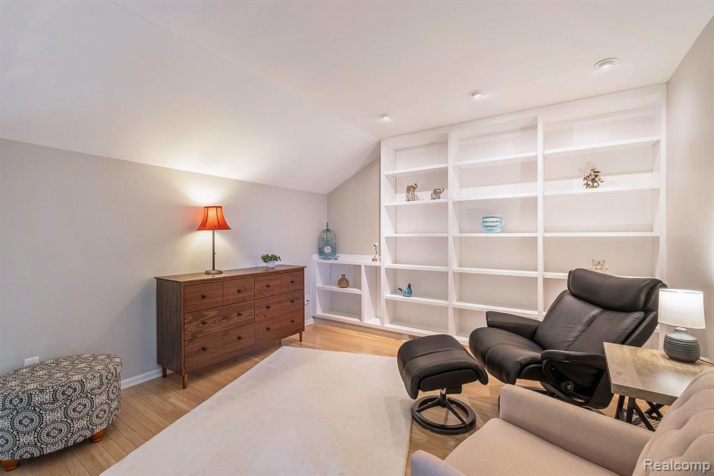 620 Shoreline Drive, Fenton, MI 48430 — Photo 12