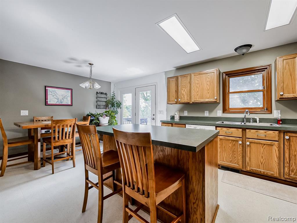 5504 DEER RUN, Tipton, MI 49287 — Photo 9