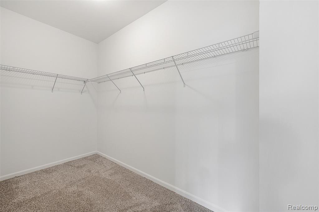 5232 Farmridge Lane, Grand Blanc, MI 48439 — Photo 16