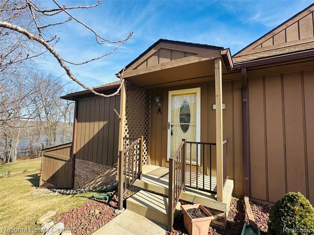 11783 Shenandoah Drive, 1, South Lyon, MI 48178 — front exterior