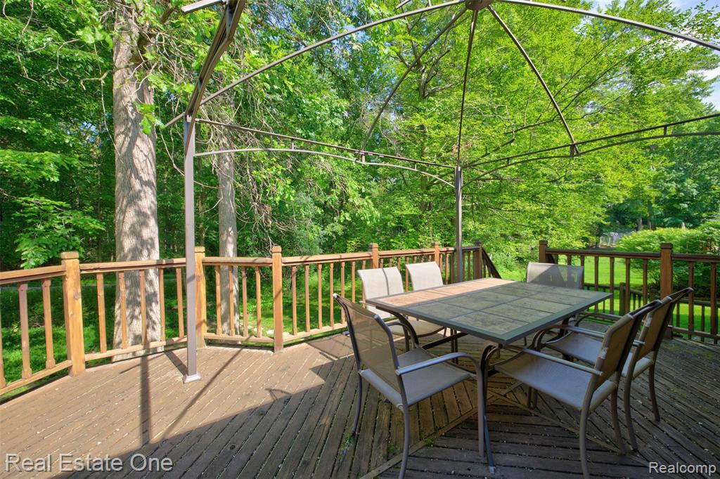417 Eckford Circle, Troy, MI 48085 — Photo 38