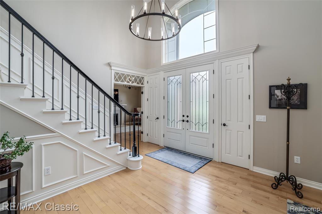 18438 Clairmont Circle E, Northville, MI 48168 — Photo 7